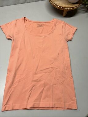 White House Black Market Peach Scoop Neck Short Sleeve Tee